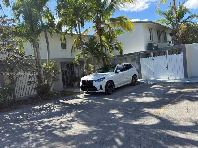 $440,000 | 1284 Northeast 191st Street, Unit 1284, North Miami Beach, FL 33179