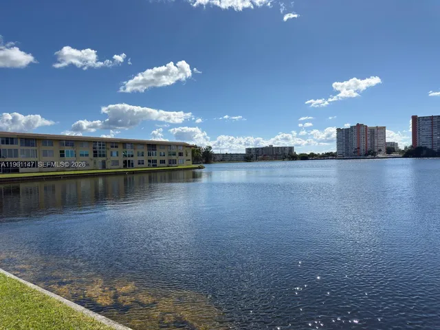 $440,000 | 1284 Northeast 191st Street, Unit 1284, North Miami Beach, FL 33179