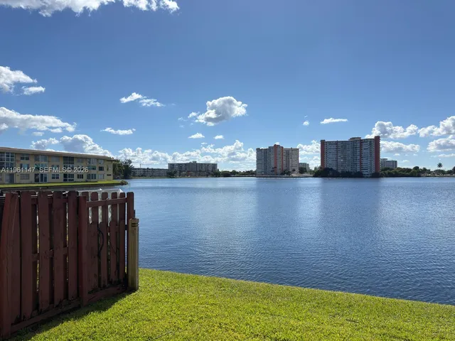 $440,000 | 1284 Northeast 191st Street, Unit 1284, North Miami Beach, FL 33179