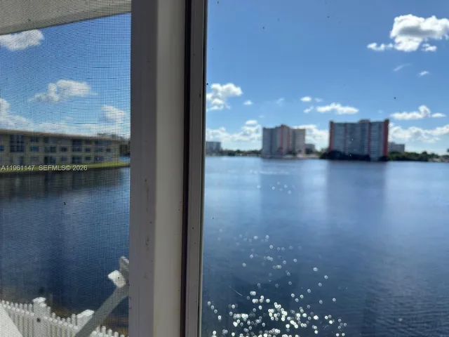 $440,000 | 1284 Northeast 191st Street, Unit 1284, North Miami Beach, FL 33179
