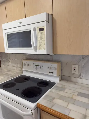 $440,000 | 1284 Northeast 191st Street, Unit 1284, North Miami Beach, FL 33179