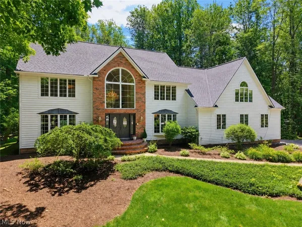 $819,000 | 17331 Old Tannery Trail, Chagrin Falls, OH 44023