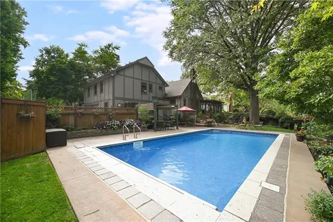 $699,000 | 2418 West 71st Terrace, Prairie Village, KS 66208