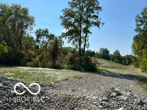 $375,000 | 3073 West 78th Street, Indianapolis, IN 46268