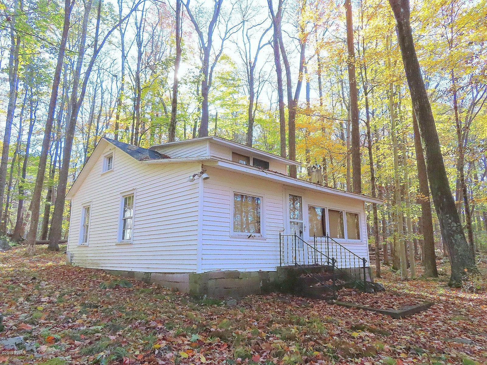 394 North Shore Road Greentown, PA 18426 - Photo 2 of 37