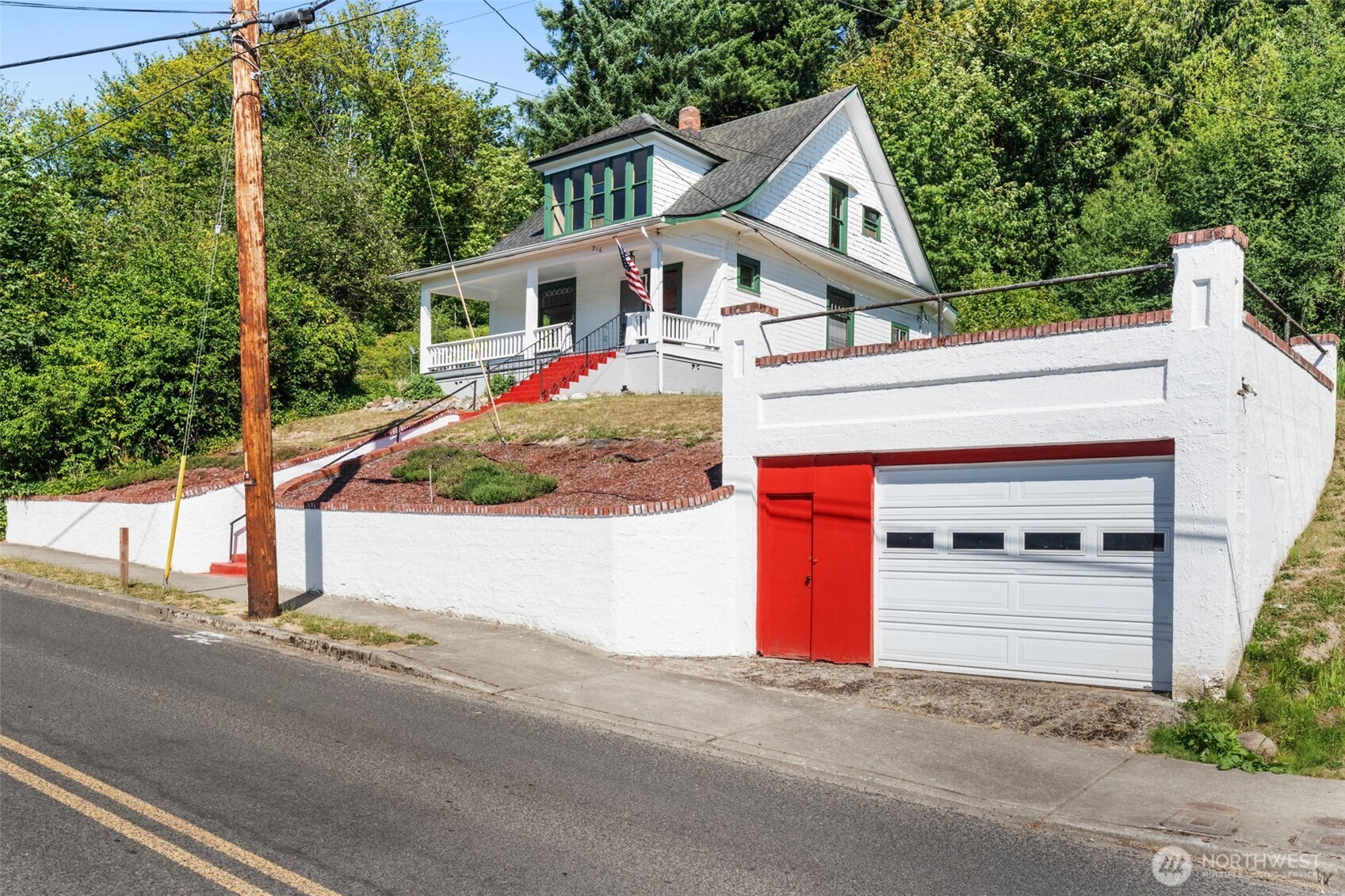 216 Southeast 1st Street Winlock, WA 98596 - Photo 3 of 40