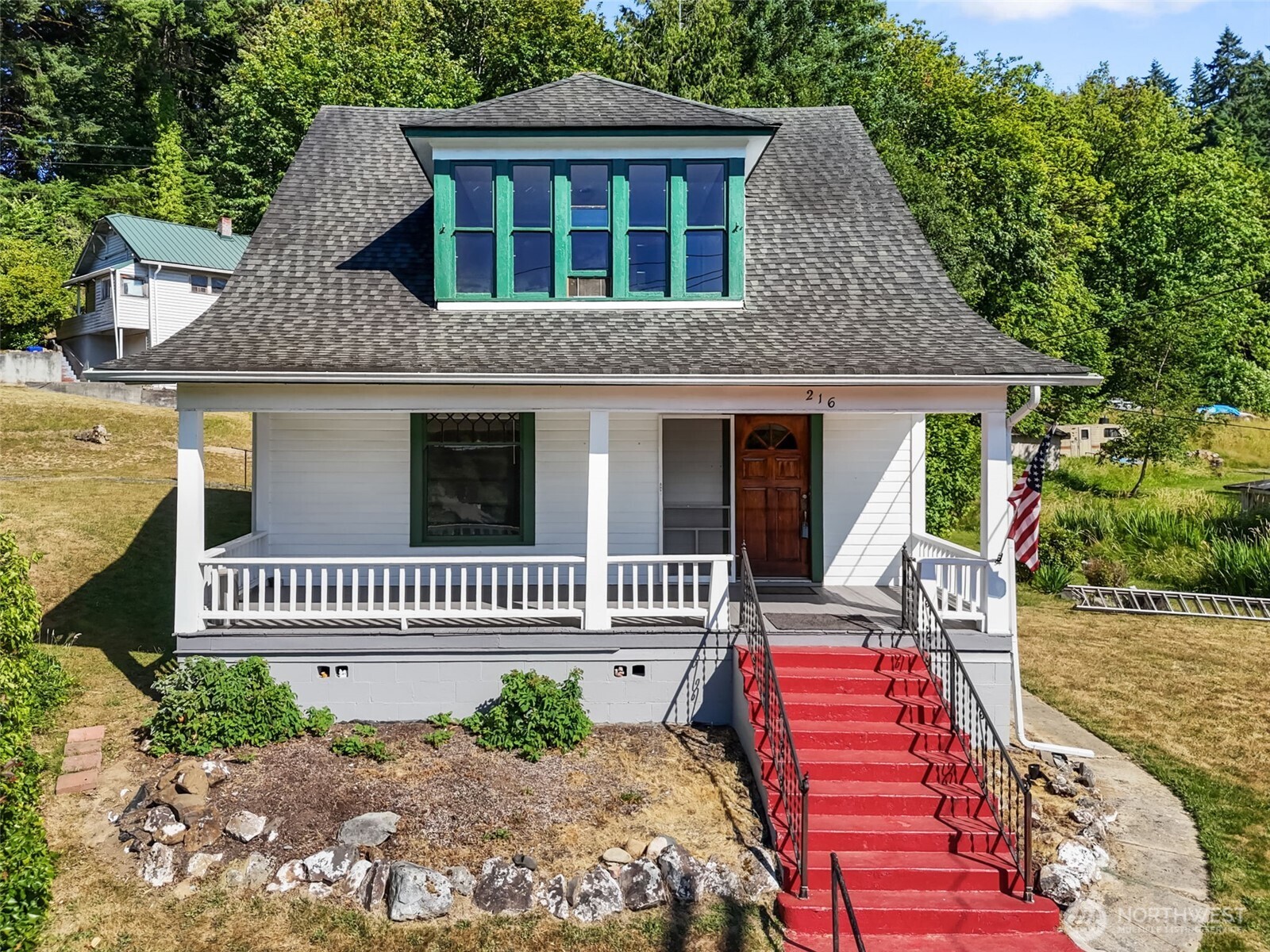 216 Southeast 1st Street Winlock, WA 98596 - Photo 5 of 40