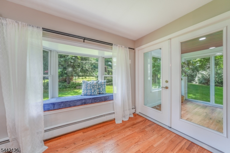 28 Spring Ridge Drive Berkeley Heights, NJ 07922 - Photo 15 of 50