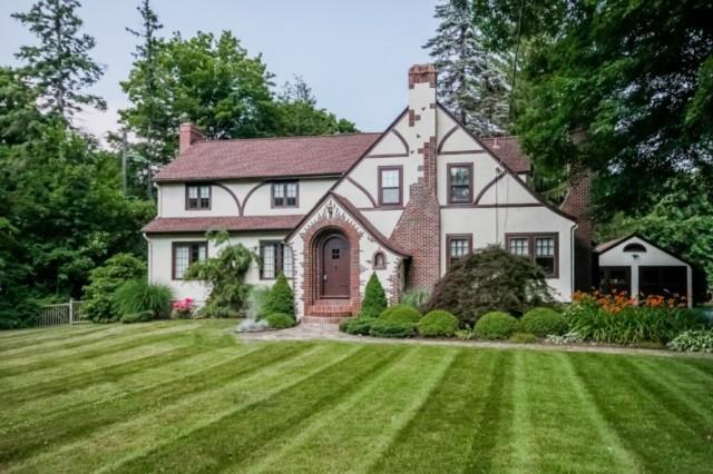 10 Porters Hill Road Trumbull, CT 06611 - Photo 1 of 1 Gallery Image 1