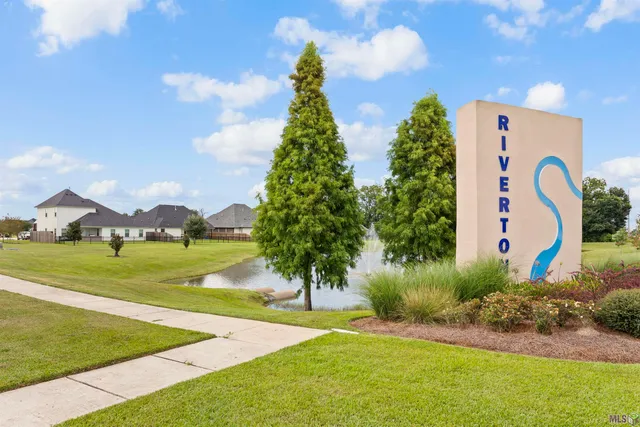 $389,000 | 39561 Hernando De Soto Drive, Darrow, LA 70725