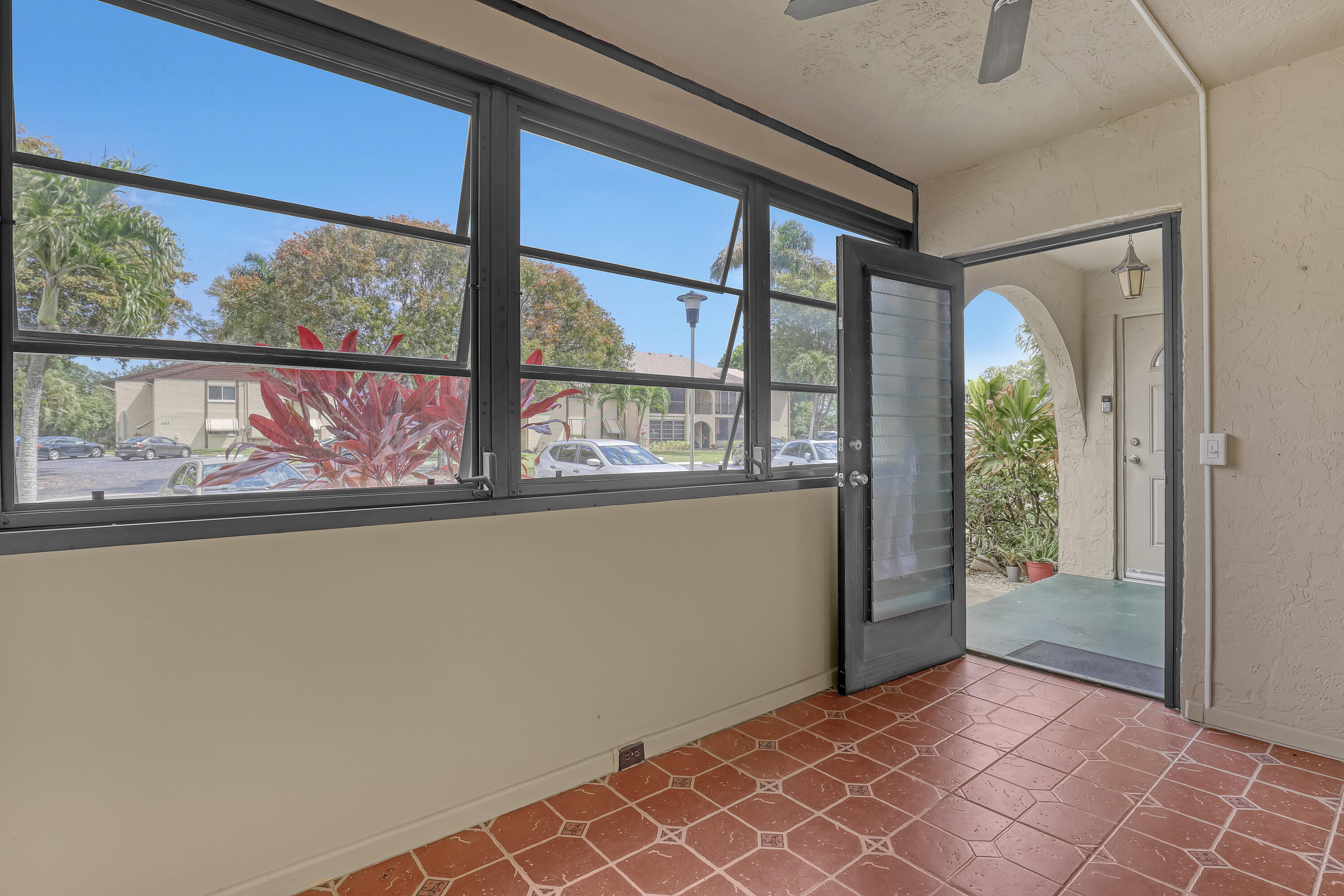 339 Pine Ridge Circle, Unit D1 Greenacres, FL 33463 - Photo 8 of 56 339 Pine Ridge #D1 (9)