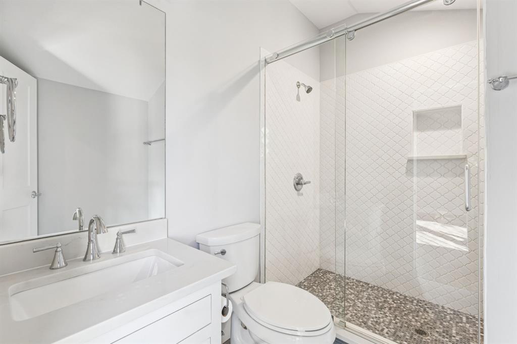 5938 Goliad Avenue Dallas, TX 75206 - Photo 33 of 34 Guest Quarters with Full Bath