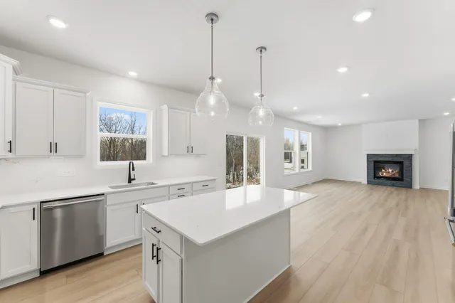 $655,405 | 1918 Timber Lane, Carver, MN 55315