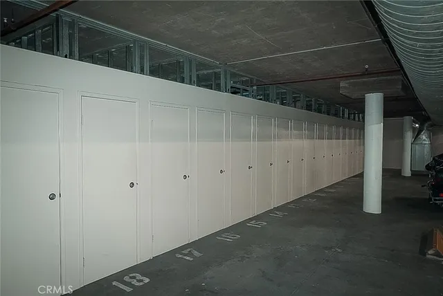 a view of utility room