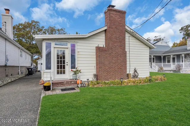 $2,900 | 228 Fischer Boulevard, Toms River, NJ 08753