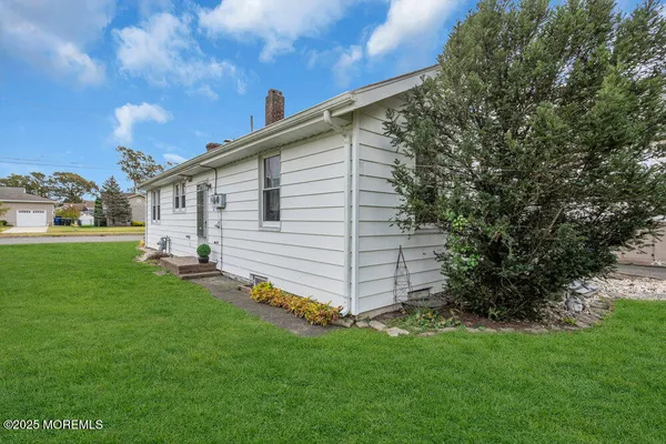 $2,750 | 228 Fischer Boulevard, Toms River, NJ 08753