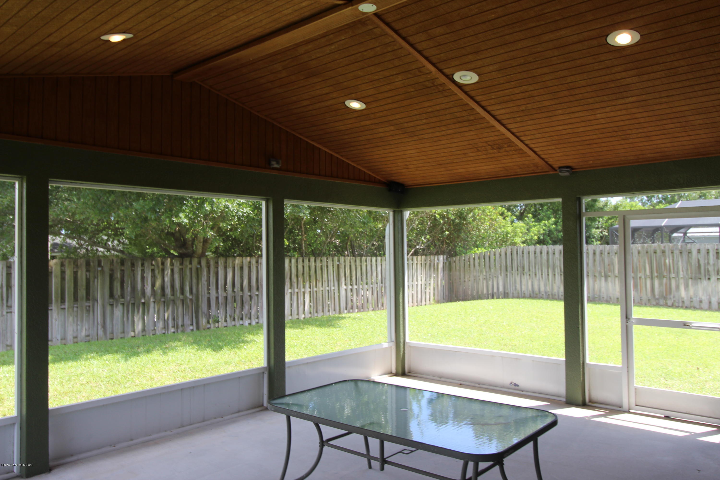 2004 Gloria Circle Palm Bay, FL 32905 - Photo 31 of 36 a view of a interior of the house