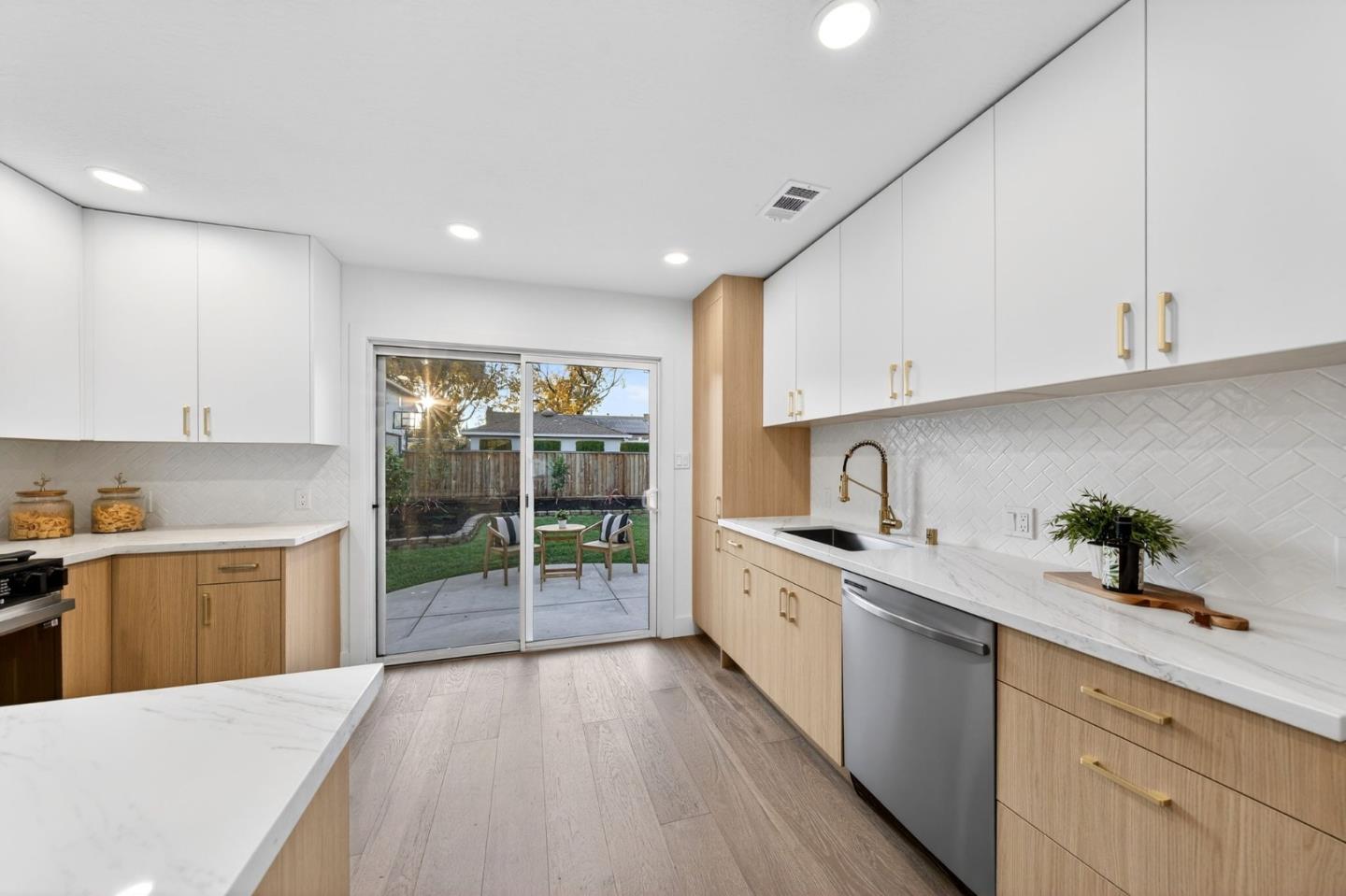 642 Salberg Avenue Santa Clara, CA 95051 - Photo 8 of 31