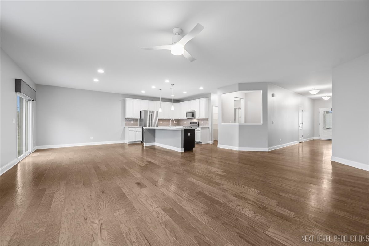 719 Foxborough Road South Elgin, IL 60177 - Photo 16 of 34 Gallery Image 16