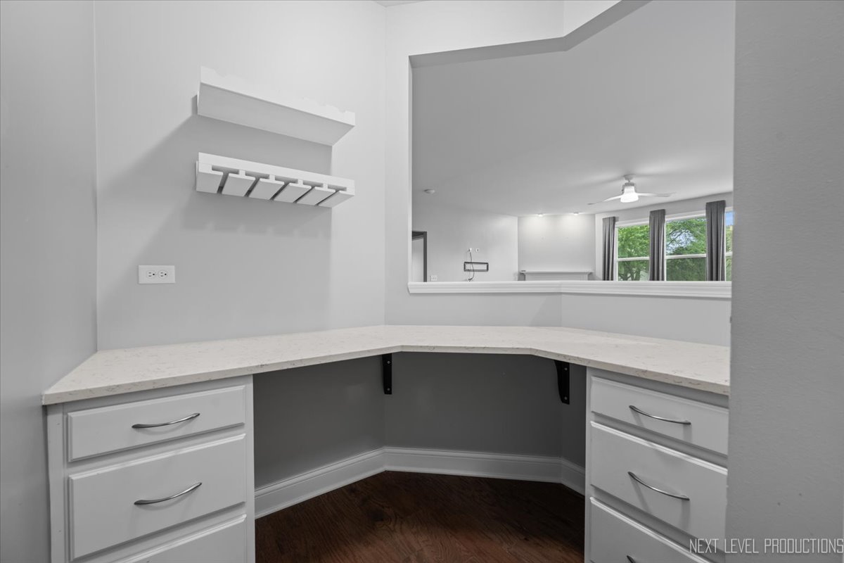 719 Foxborough Road South Elgin, IL 60177 - Photo 17 of 34 Gallery Image 17