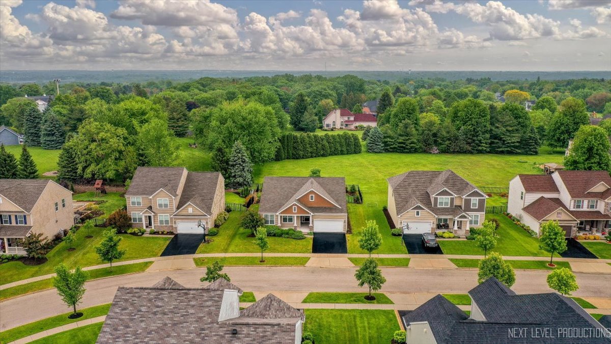 719 Foxborough Road South Elgin, IL 60177 - Photo 30 of 34 Gallery Image 30