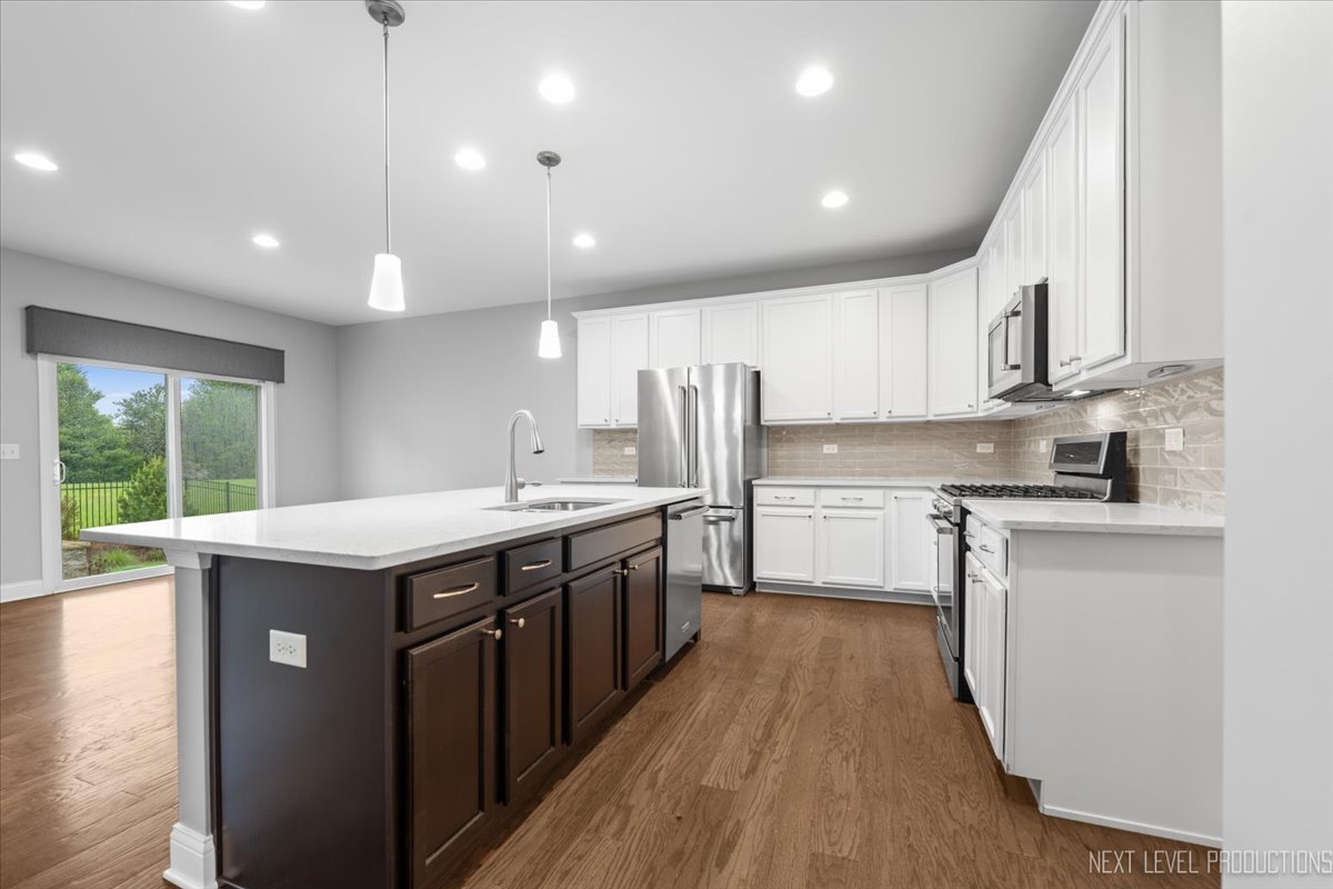 719 Foxborough Road South Elgin, IL 60177 - Photo 10 of 34 Gallery Image 10