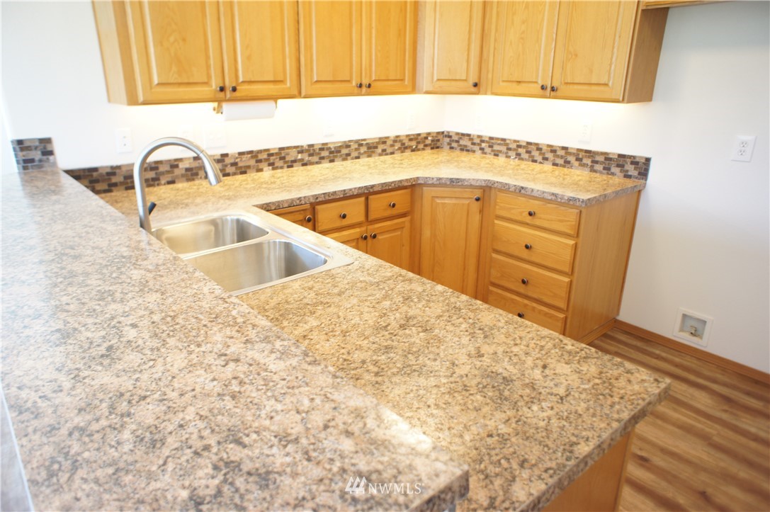 8737 181st Way Southwest Rochester, WA 98579 - Photo 5 of 18