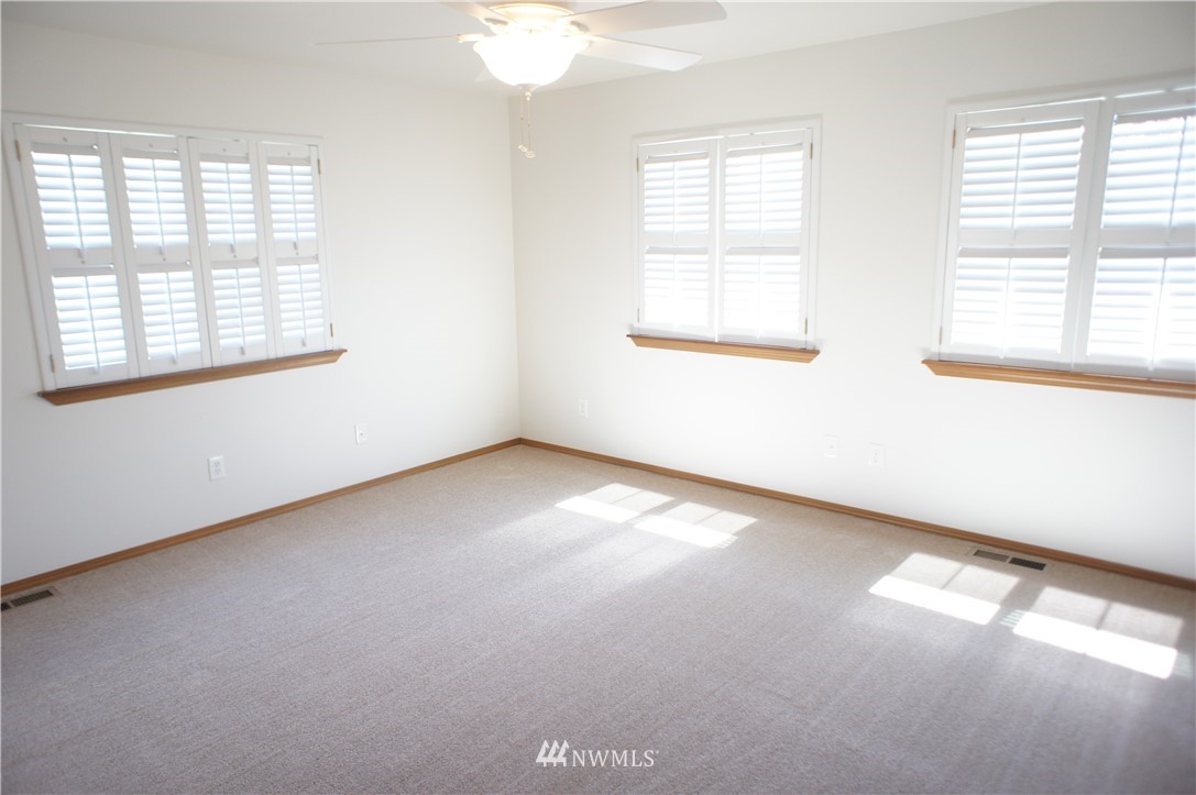 8737 181st Way Southwest Rochester, WA 98579 - Photo 10 of 18