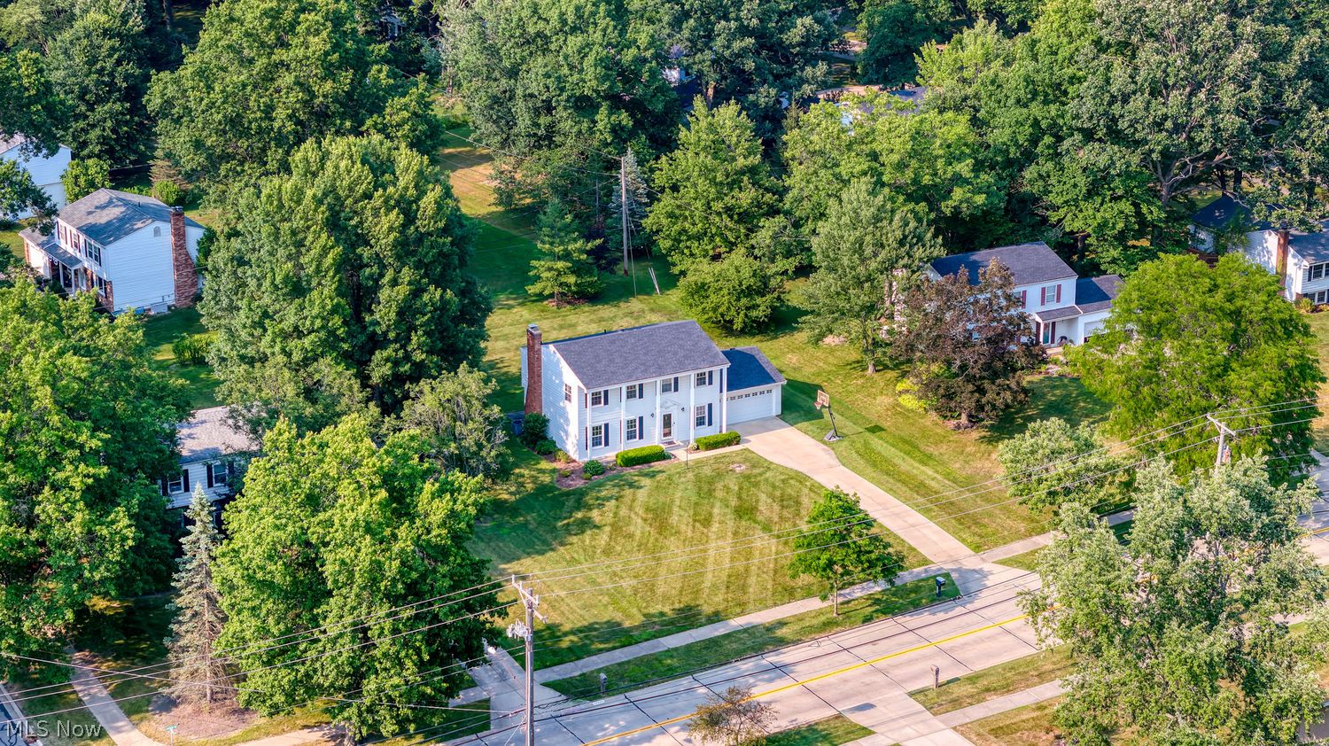 32575 Arthur Road Solon, OH 44139 - Photo 3 of 31