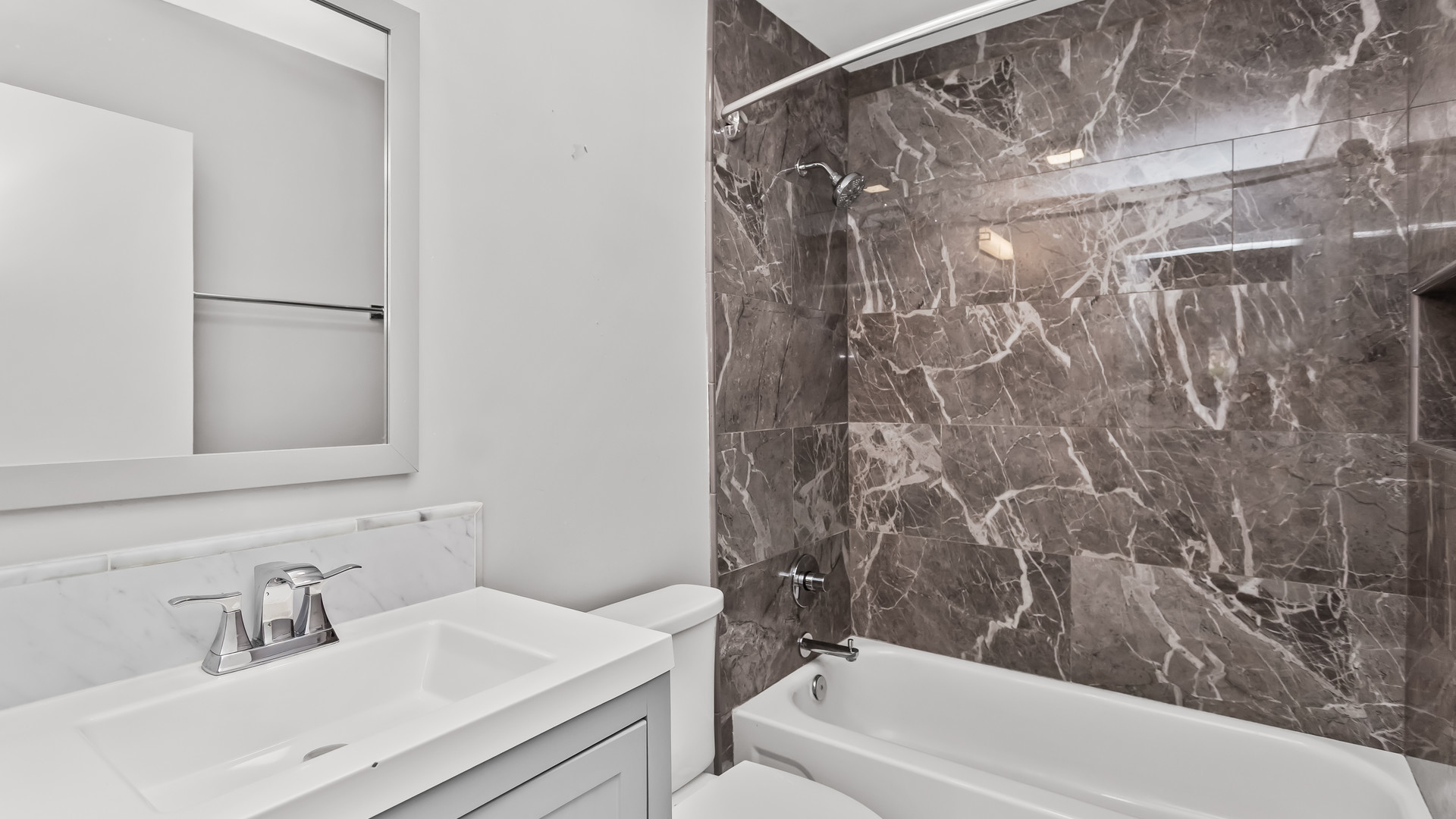 725 West Huntington Commons Road, Unit 104 Mount Prospect, IL 60056 - Photo 20 of 30 Gallery Image 20