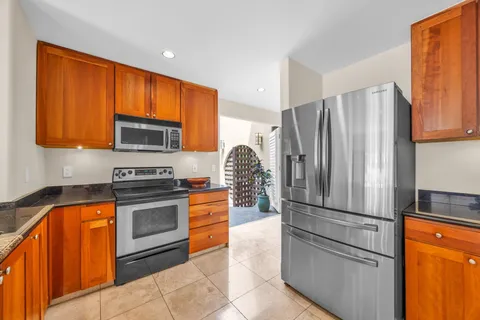 $2,225,000 | 3386 East Lani Ikena Way, Kihei, HI 96753