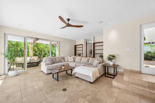 $2,325,000 | 3386 East Lani Ikena Way, Kihei, HI 96753