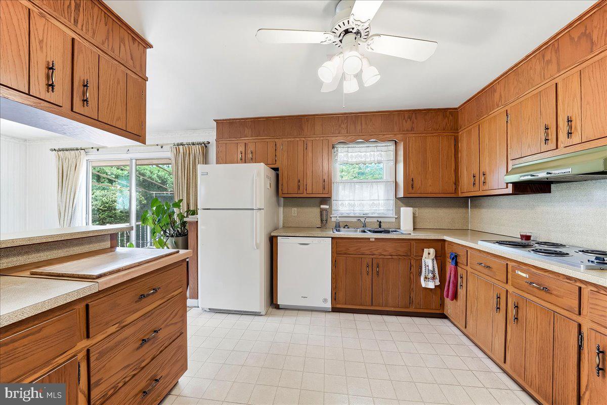 1400 East Keller Road Pottstown, PA 19465 - Photo 14 of 47