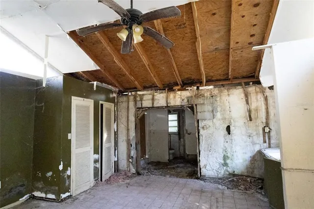 a view of a storage & utility room