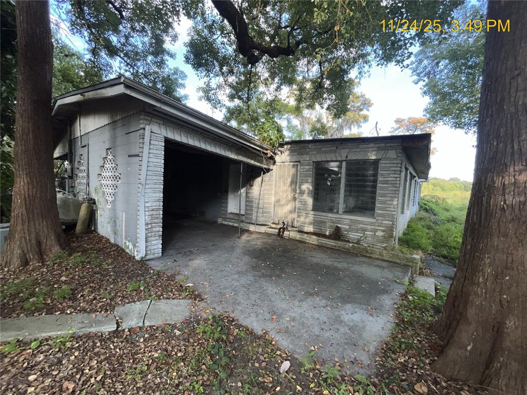 4711 Rio Grande Avenue Orlando, FL 32839 - Photo 26 of 38 a house with a outdoor space
