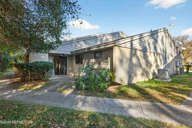$130,000 | 3801 Crown Point Road, Unit 1292, Jacksonville, FL 32257