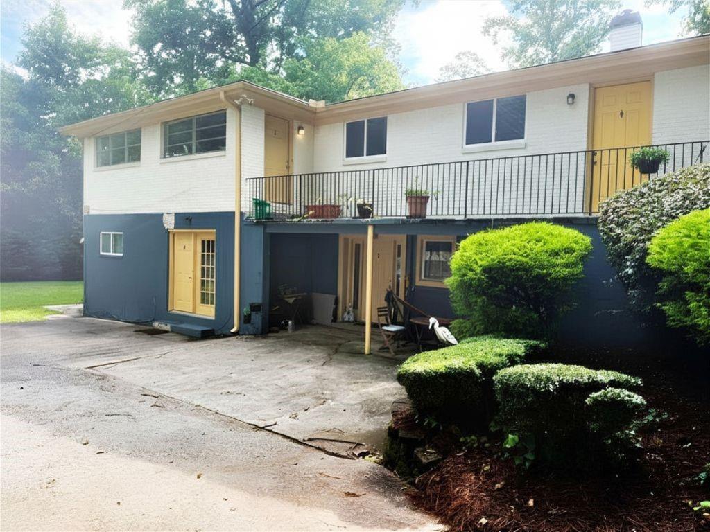 545 Oakview Road Decatur, GA 30030 - Photo 3 of 19 Gallery Image 3