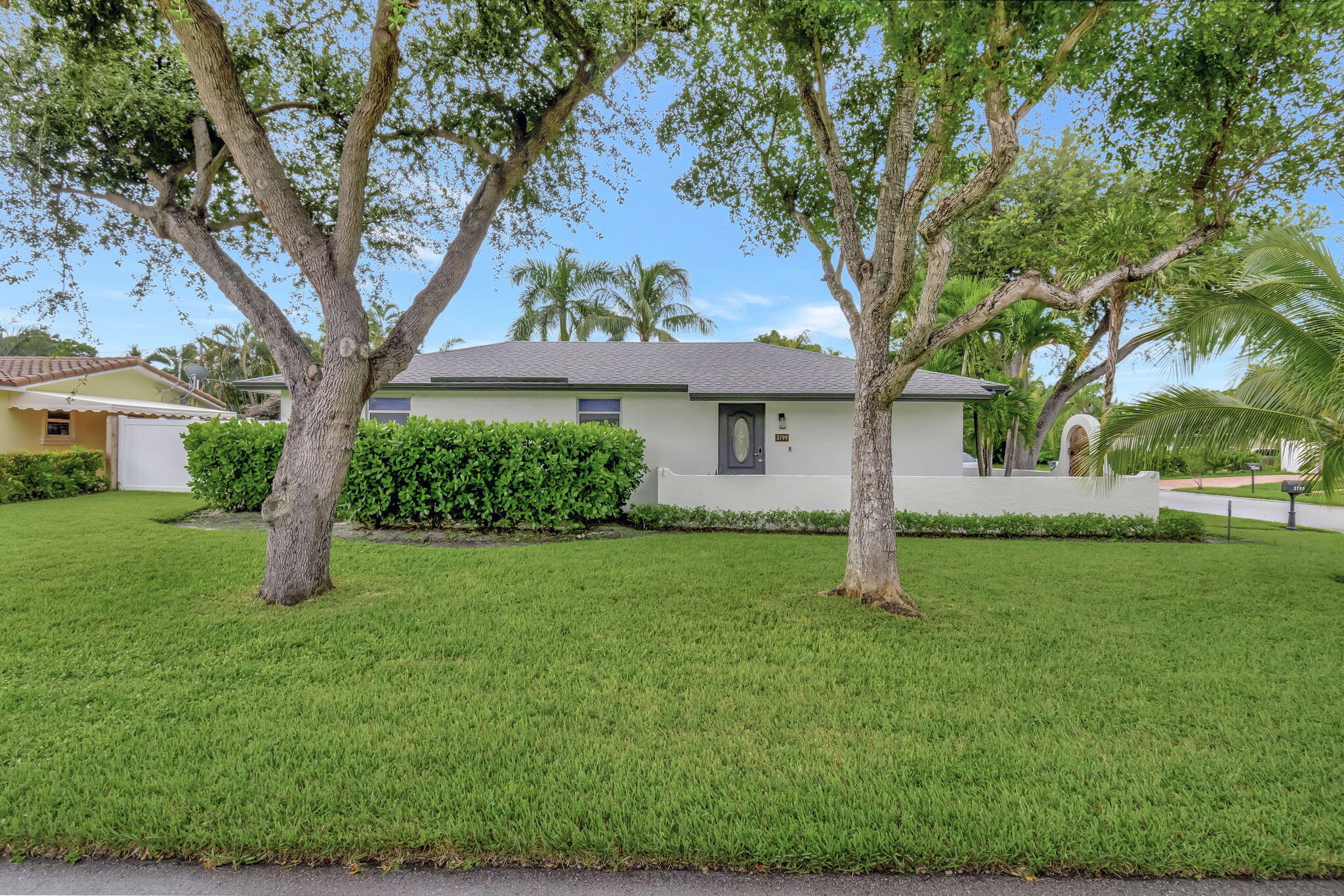 3799 Northwest 2nd Court Boca Raton, FL 33431 - Photo 4 of 50 5-web-or-mls-DSC_3640