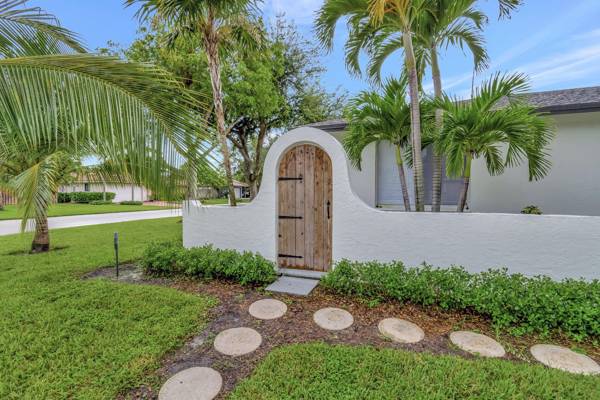 3799 Northwest 2nd Court Boca Raton, FL 33431 - Photo 5 of 50 6-web-or-mls-DSC_3650