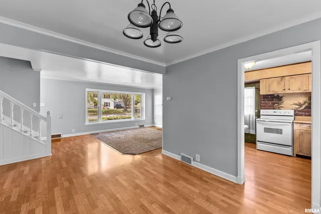 $159,900 | 1115 North 4th Street, Clinton, IA 52732