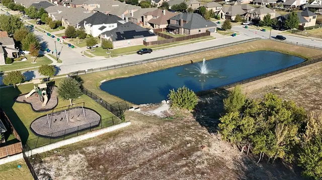 $439,900 | 112 Steves Way, Waxahachie, TX 75165