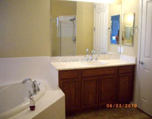 5905 Lone Ranch Avenue Las Vegas, NV 89131 - Photo 19 of 23 Master Bath/Spa.