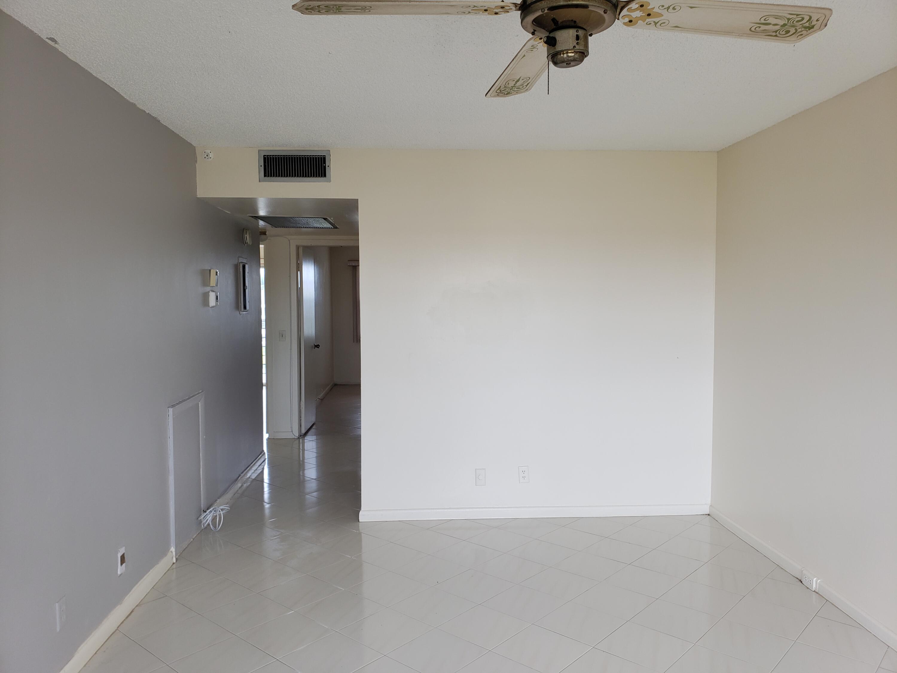 4055 Wolverton C Boca Raton, FL 33434 - Photo 2 of 12 Living Room
