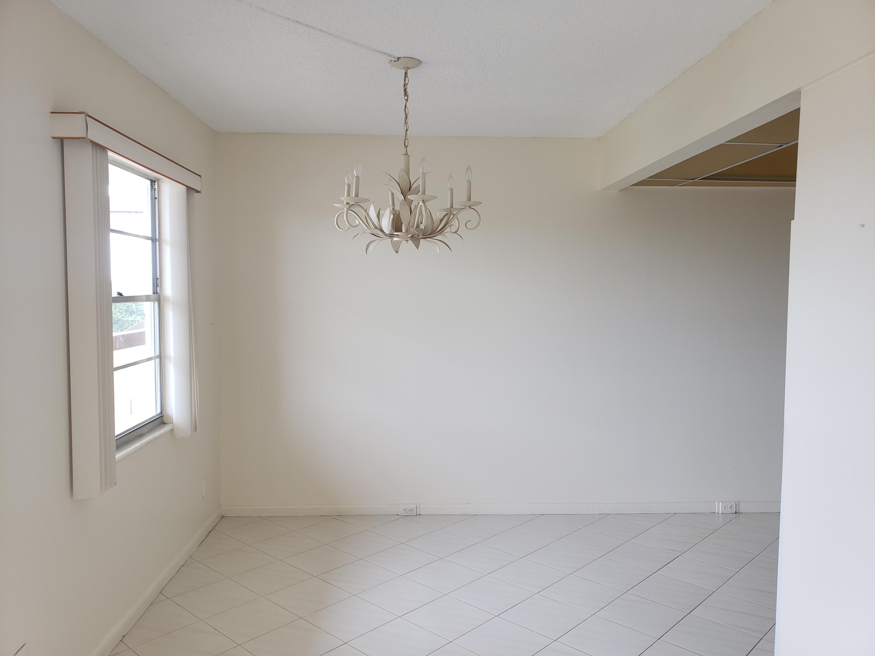 4055 Wolverton C Boca Raton, FL 33434 - Photo 4 of 12 Dining Room