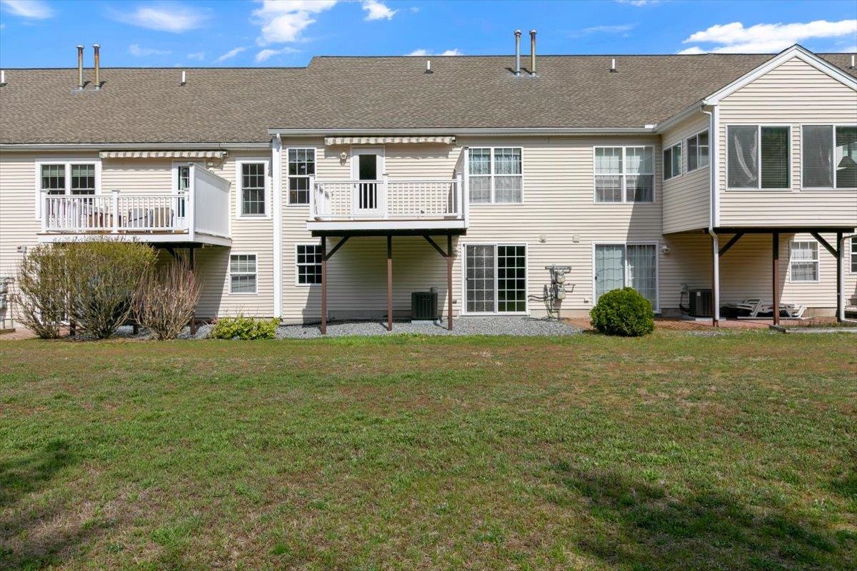 63 Pleasant Street Windham, NH 03087 - Photo 28 of 38