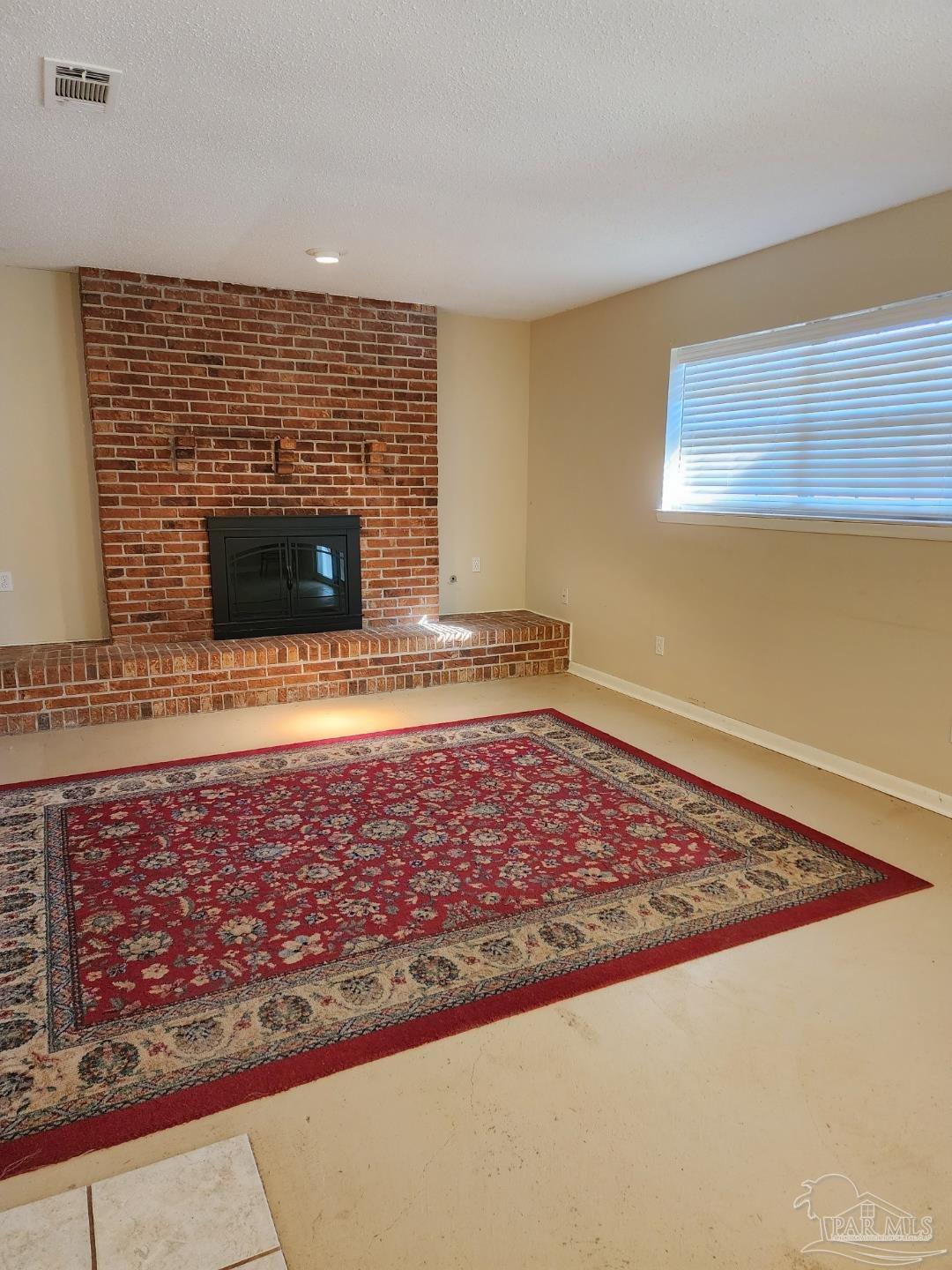 4936 West Spencer Field Road Pace, FL 32571 - Photo 5 of 14 Gallery Image 5