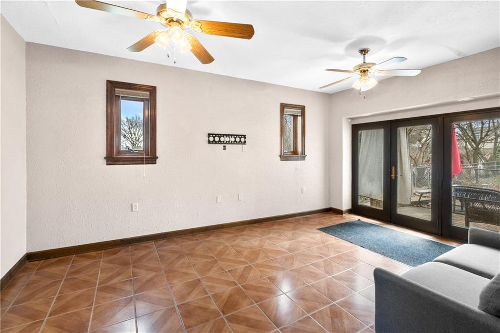 5611 Baptist Road Pittsburgh, PA 15236 - Photo 24 of 50 Gallery Image 24