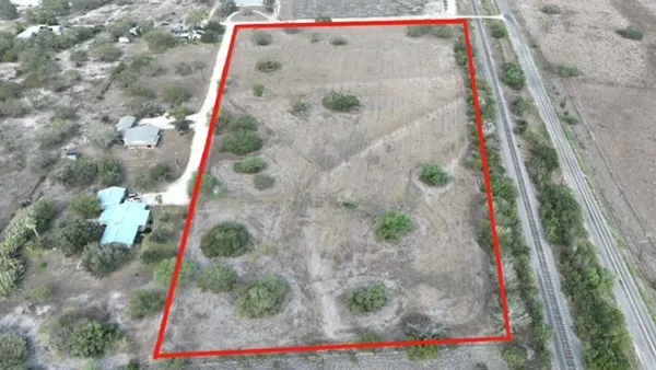 a bird bath tub sitting in a bathroom