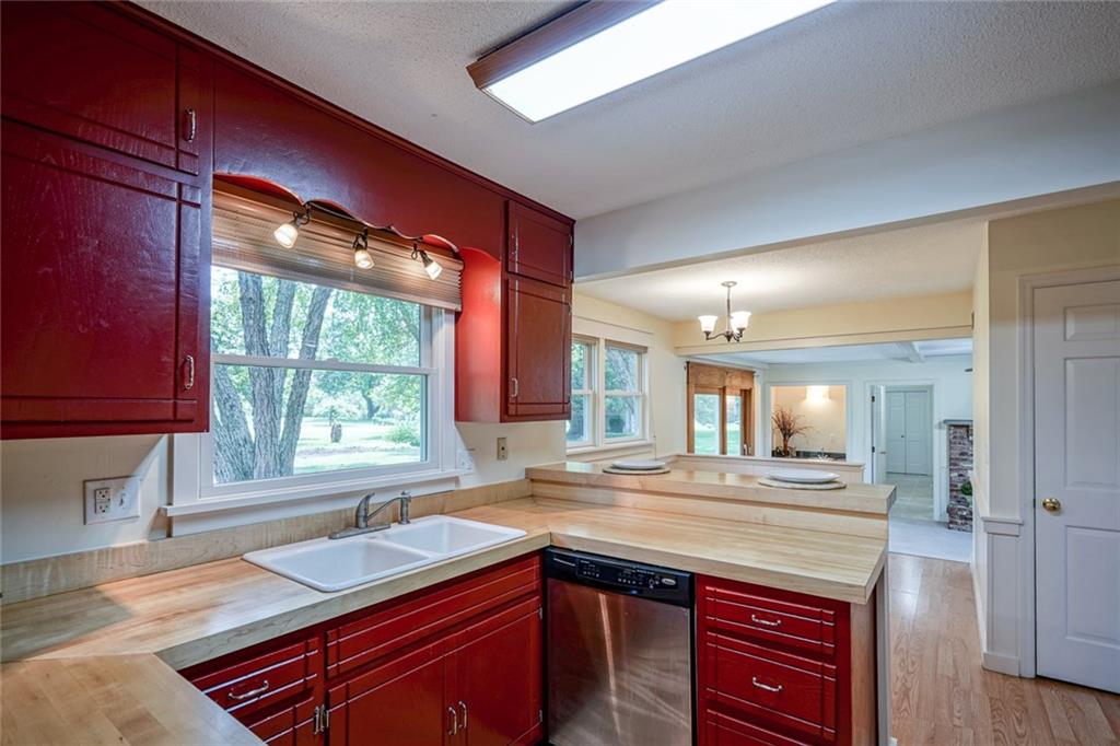11417 Haverstick Road Carmel, IN 46033 - Photo 8 of 37 Gallery Image 8