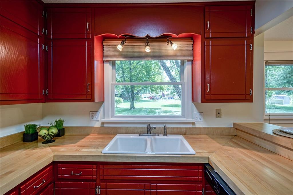 11417 Haverstick Road Carmel, IN 46033 - Photo 10 of 37 Gallery Image 10